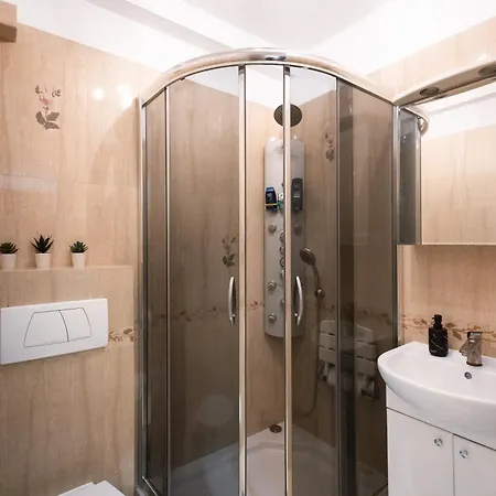 Clicktheflat Muranow Auberge de jeunesse *